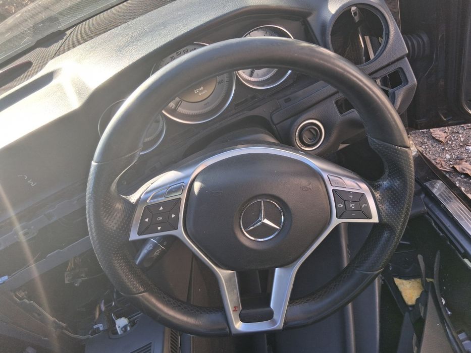 Волан аербег мерцедес Ц,Е,ЦЛС класа w204,w212,w218 волан mercedes w212