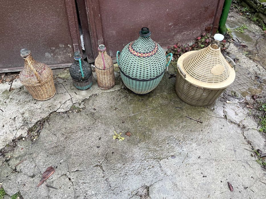 Стари и качествени дамаджани за ракия