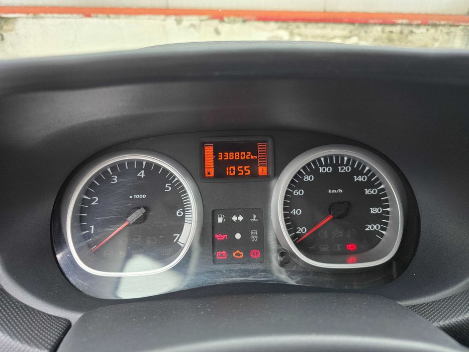 Dacia Duster 4x4 1.5 dci 2010, clima, cui, senzori parcare