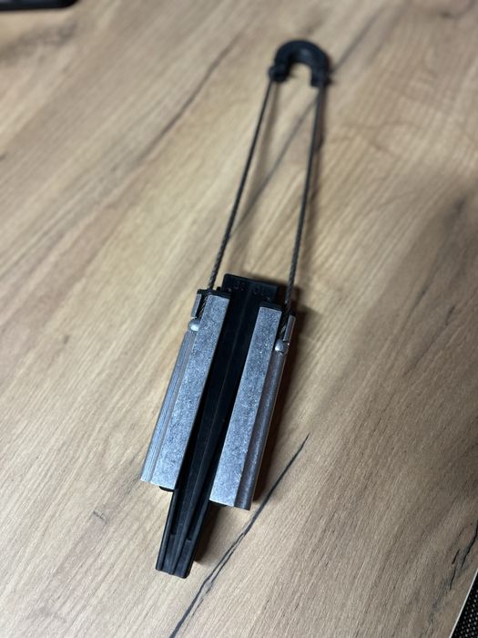 Анкерный клиновый зажим DN 35