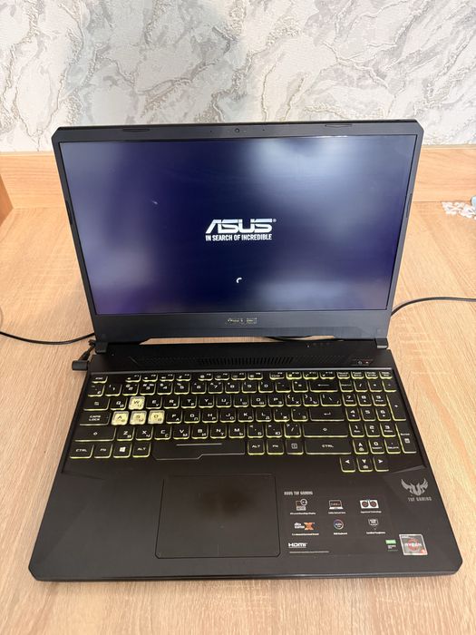 ASUS TUF ноутбук