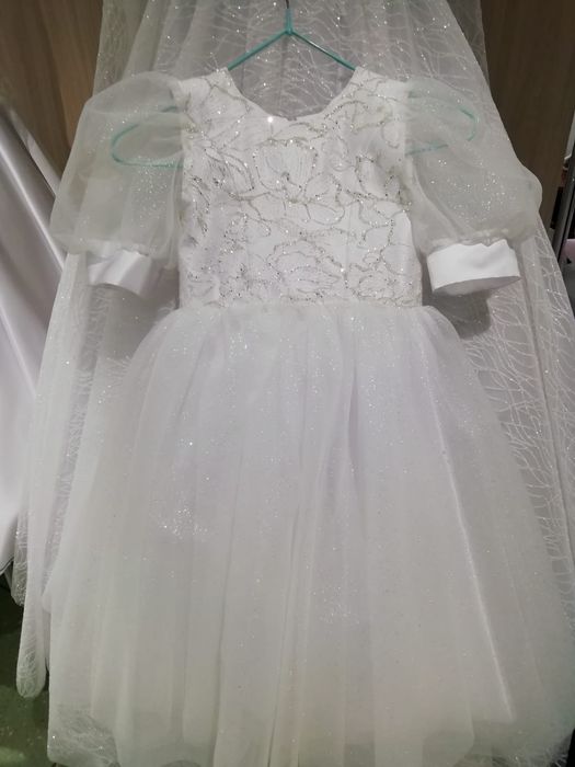 Продажа детских платьев