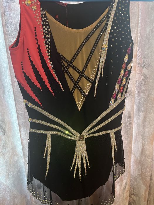 Трика за художествена гимнастика 146-152