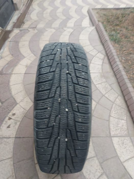 Продам покрышку б/у