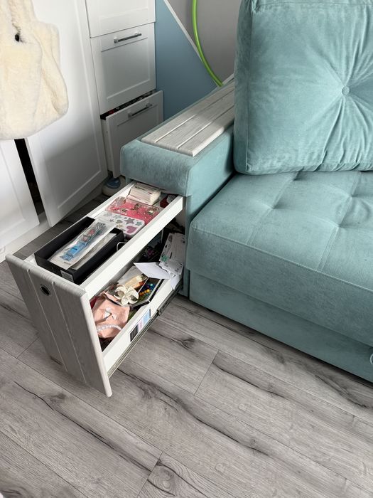 Продам Большой диван б.у