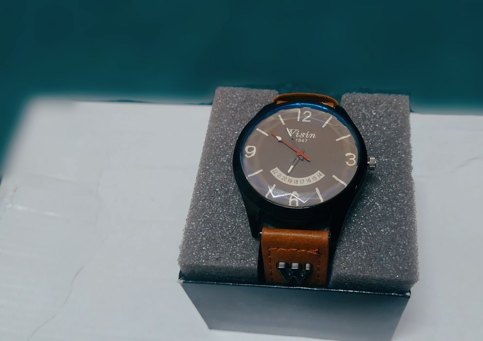 Erkaklar soati . Srochni sotiladi