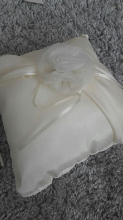 Vand Rochie de mireasa “Andree Salon”,