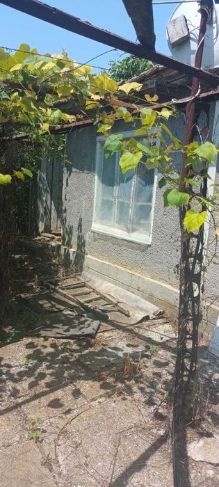 Къща с голям двор в Смин