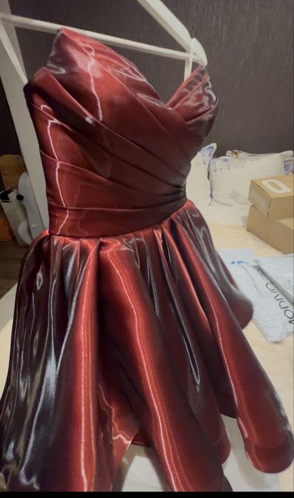 Червена течна рокля по поръчка CAVIAR