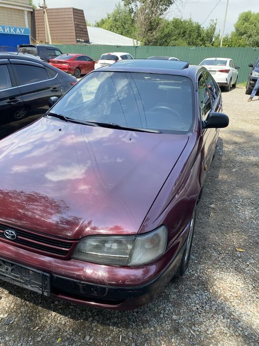 Toyota Carina E 1995 г