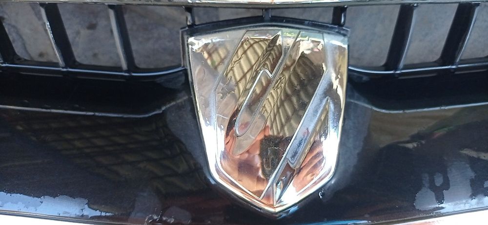 Тойота Альфард. Решетка радиатора