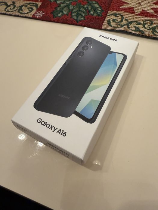 Samsung A16 Motorla g35