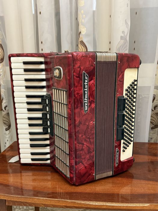 Аккардион немецкий без чехла в хорошом состояние