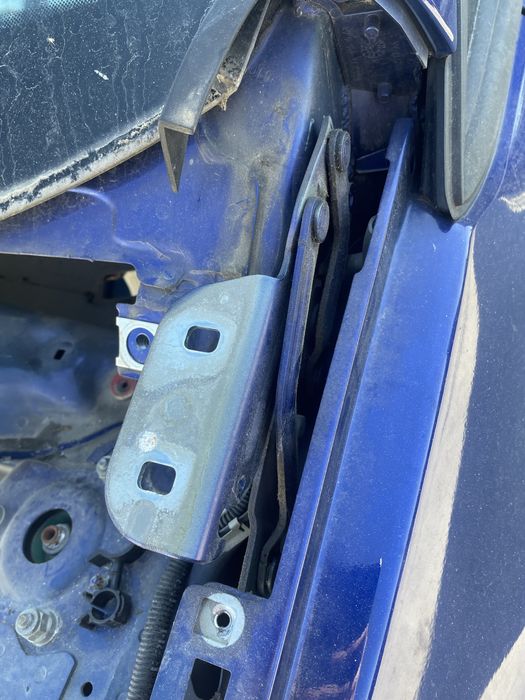 Balamale capota Ford Fiesta