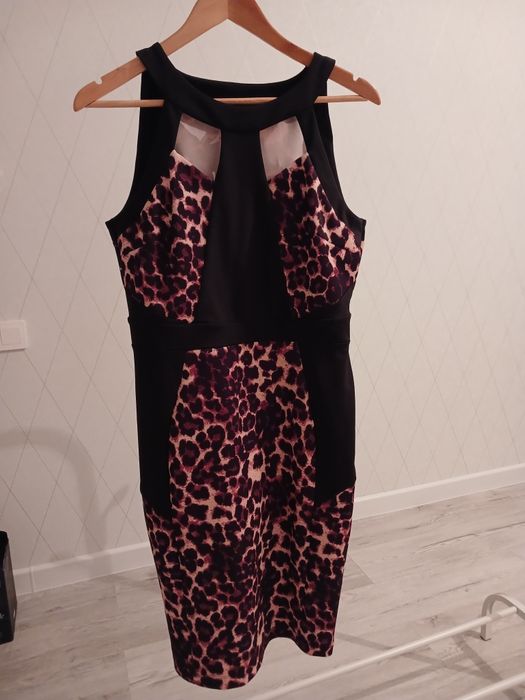 Продам женские платья