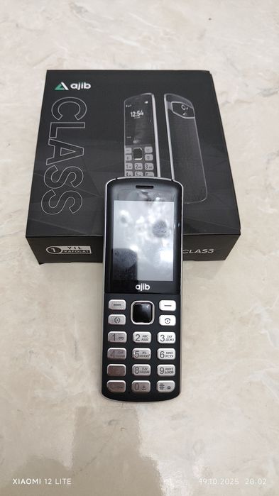 Ajib Class - кнопочный телефон