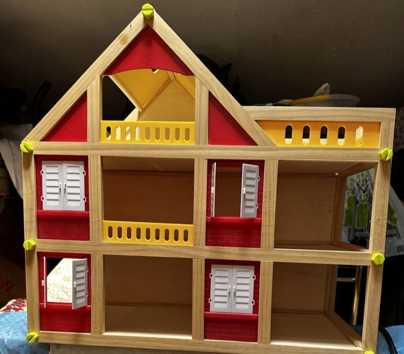 Къща за кукли с обзавеждане