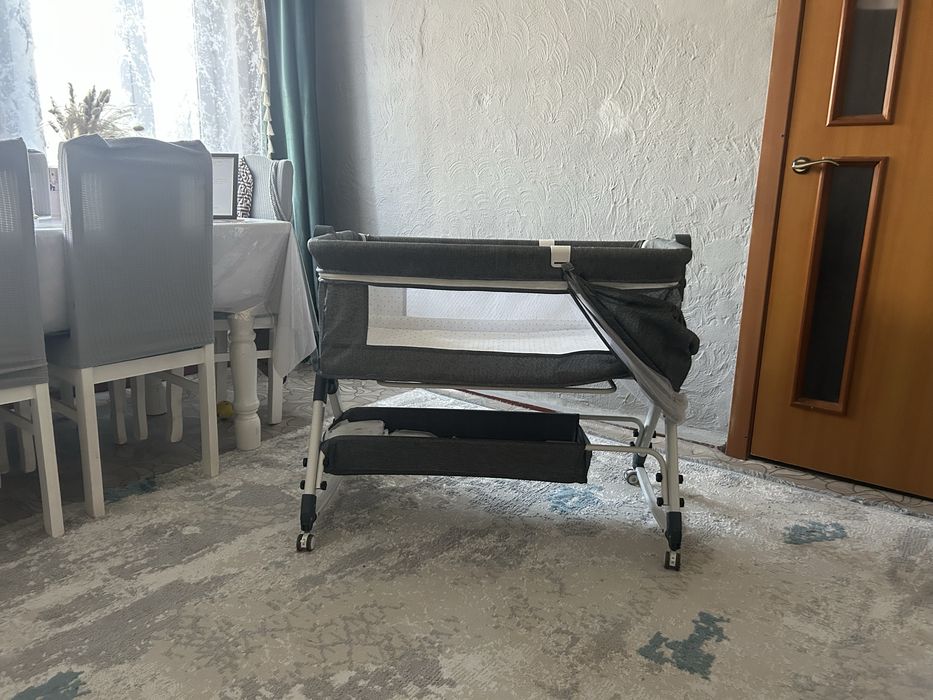 Продам детскую кровать манеж