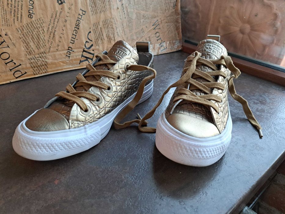 дамски кецове,детски гуменки,спортни обувки,маратонки,Converse,ном.35