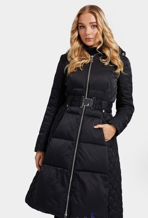 Подплатено яке ASIA с гъши пух Guess