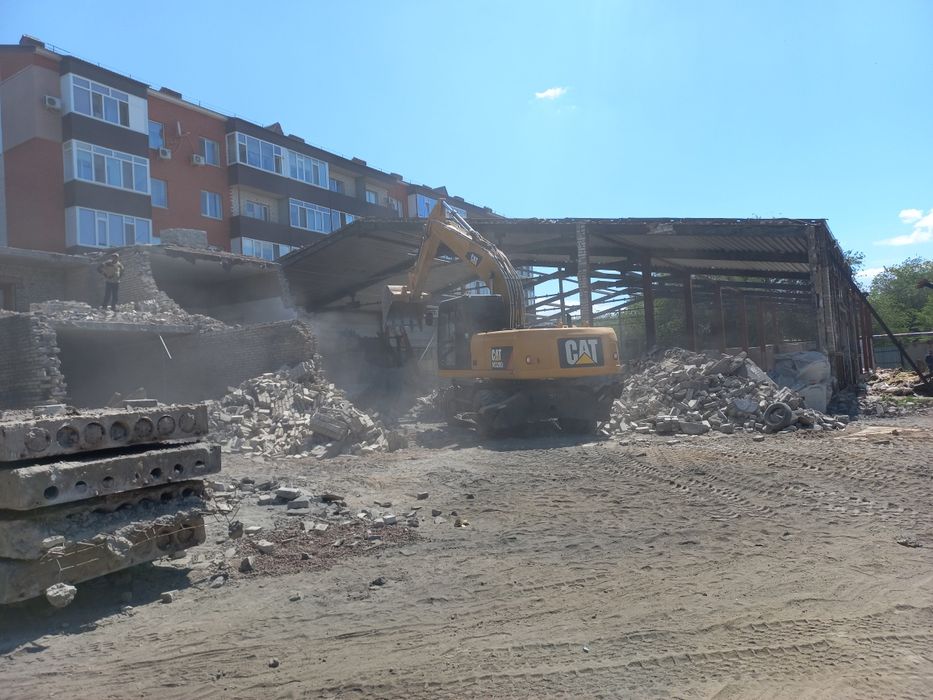 Демонтаж разбор снос домов зданий