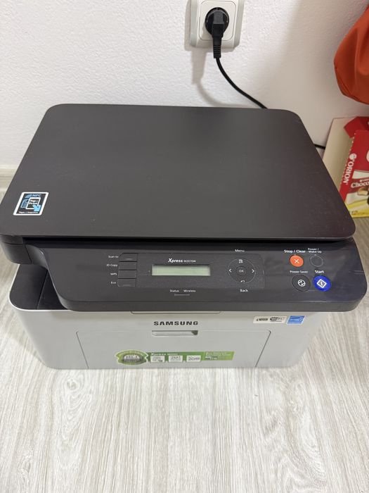 Принтер Samsung Xpress M2070W
