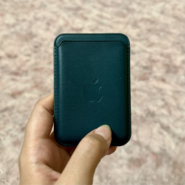Кожаный картхолдер для iPhone