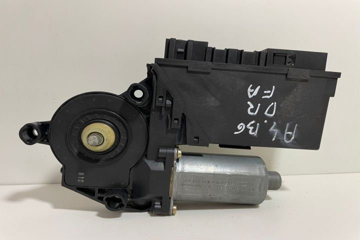 Motoras macara  Bosch geam dreapta fata + modul  0130821764/8E1959802