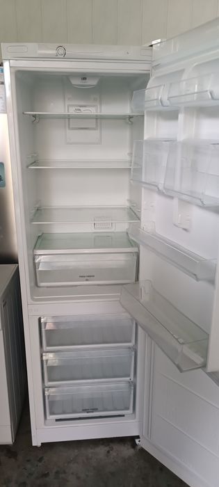 Продам холодильники