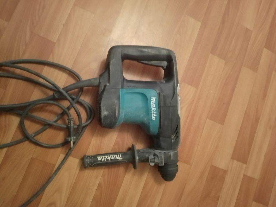 Перфоратор Макита 3200