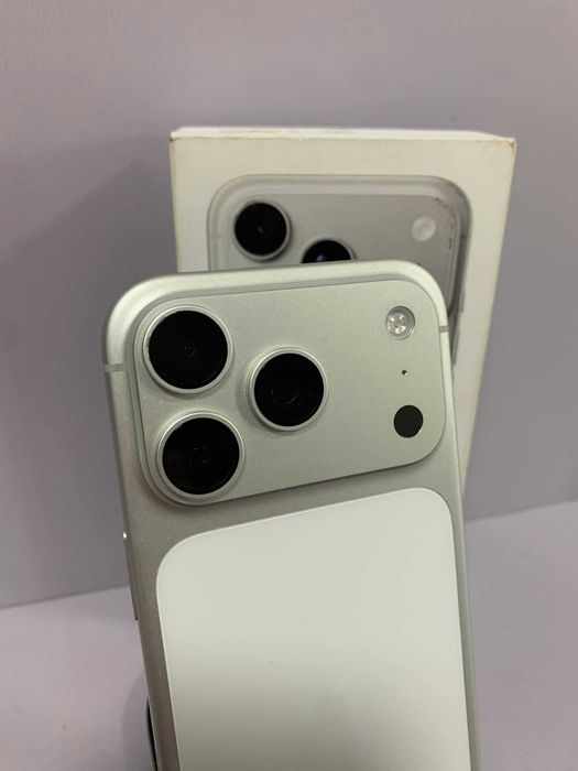 iPhone 17 Pro 256GB /eSIM/KA31508