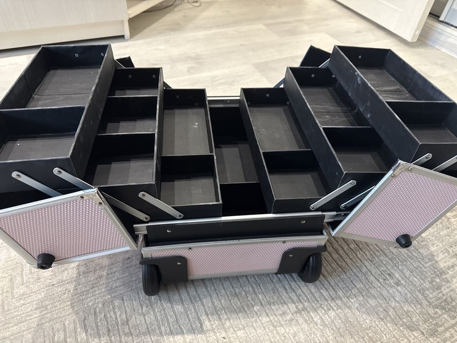 Бьюти кейс, чемодан