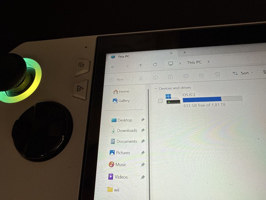 SUPER OFERTĂ – ASUS ROG Ally Z1 Extreme – 2TB SSD