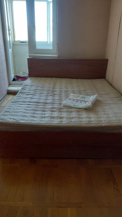 Продается спальный гарнитур