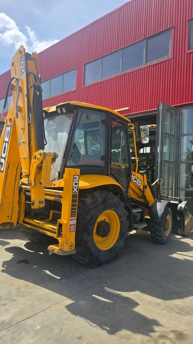 Buldoexcavator JCB 3CX