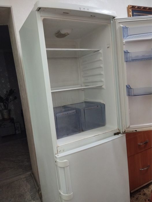Продам б/у холодильник