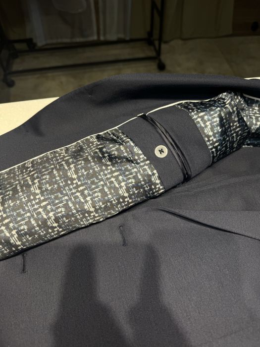 Продам Итальянский костюм