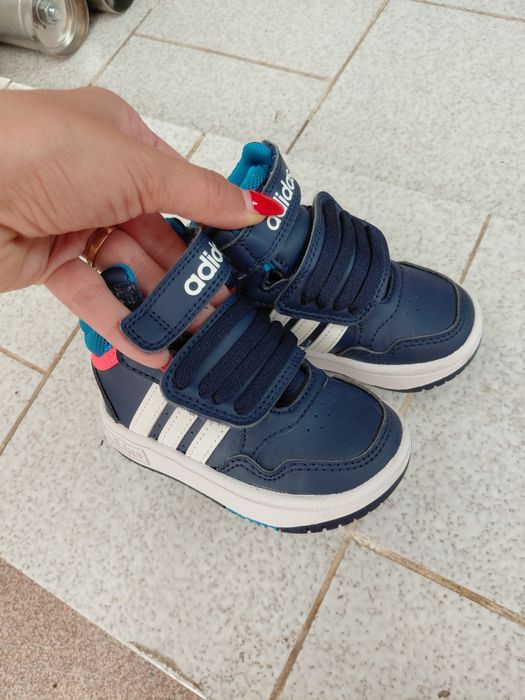Обувки Adidas 20 номер