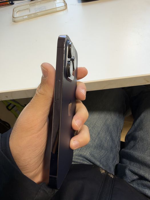 Iphone 14 pro, deep purple