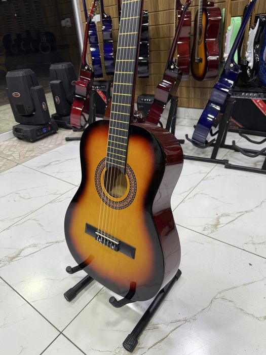 Classic gitara 39