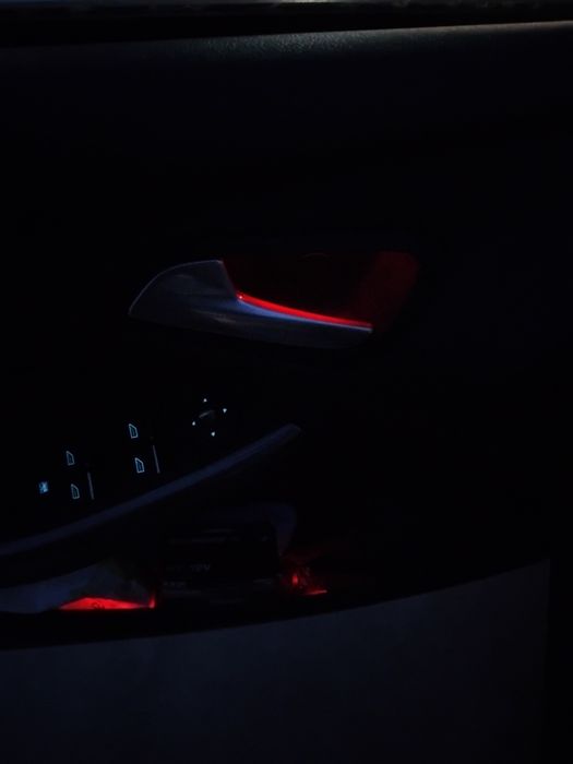 Vând Ford focus anul 2012