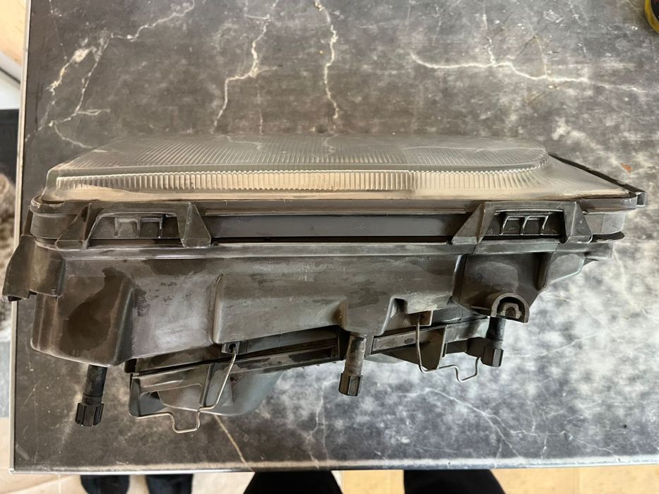 Продам фару Мерседес