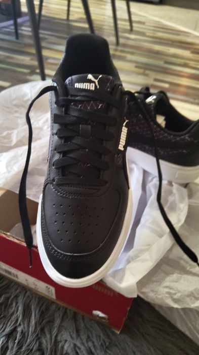 Сникъри ,,Puma Caven Logo Power"