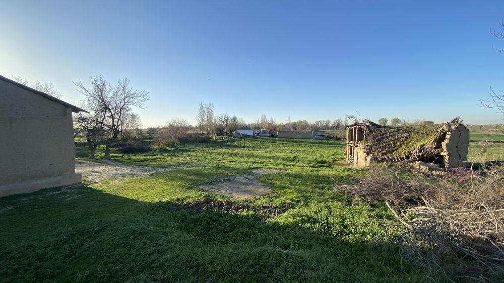 yer sotiladi 18.7 sotix quruq yer