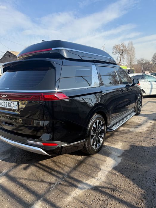 Kia Carnival Hi-limousine