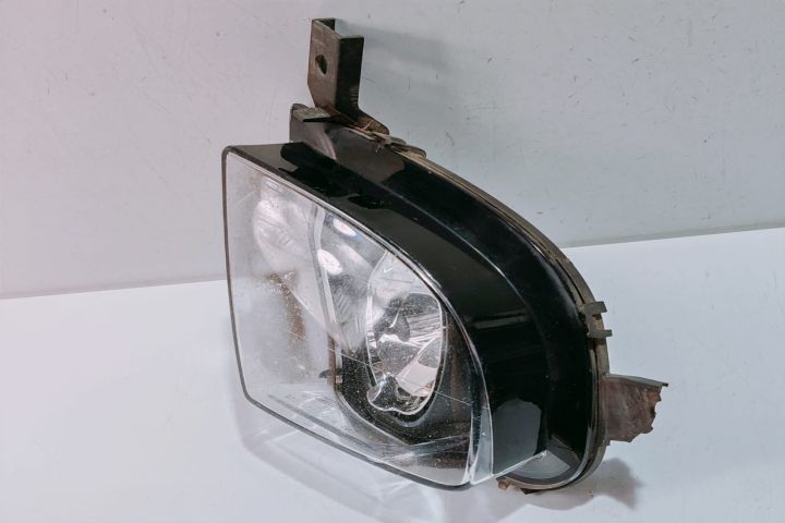 Far Ceata proiector dreapta cu defect 17003702 BMW Seria 3 E90/E91/E9