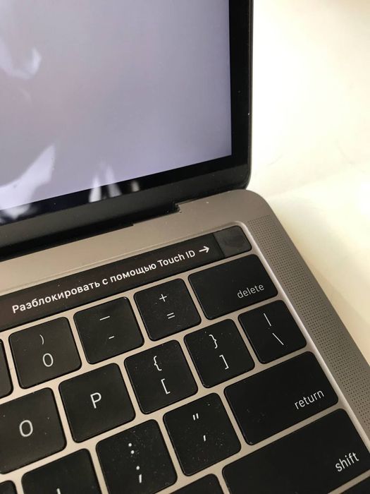 MacBook Pro 2017, 13 Inch, 256GB, Touchbar