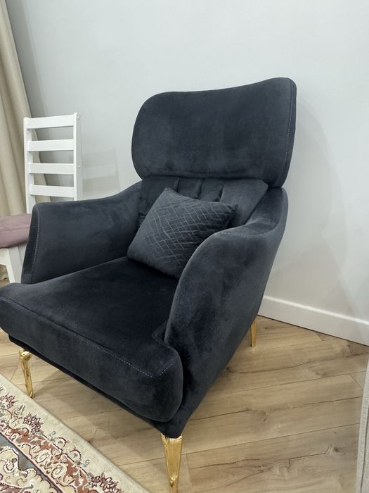 Кресло для гостиной