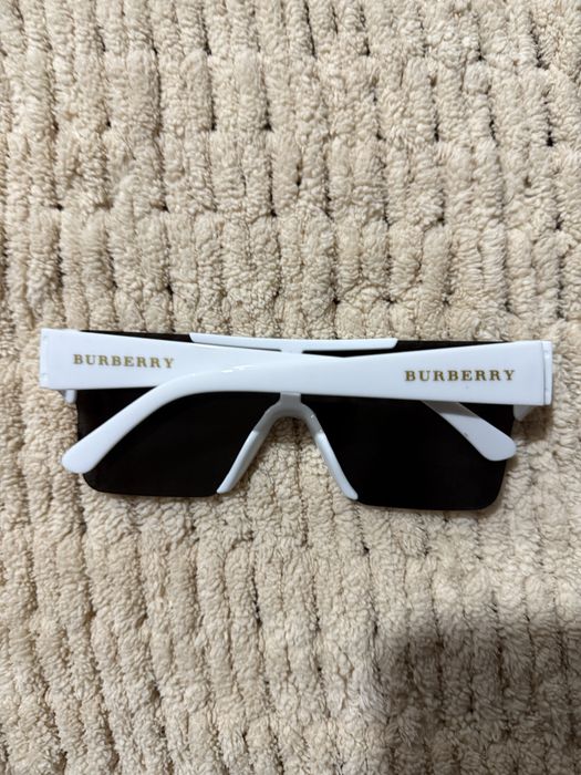 Burberry очила white