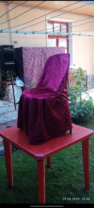 Стул и стол пластмасса